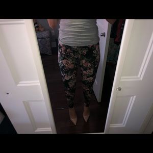 Flower-pattern tights